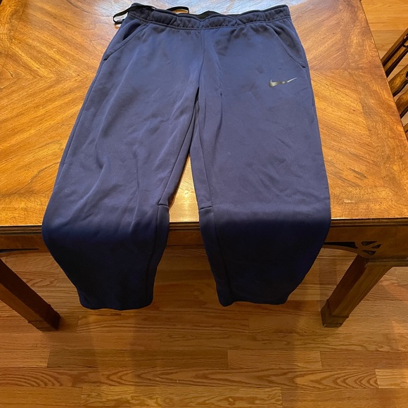 Men’s athletic bundle, 3 Nike + 1 more - Picture 2 of 6